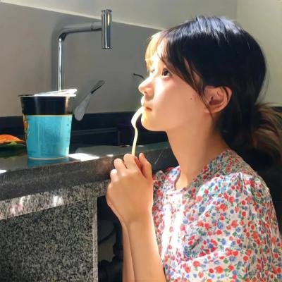 全民追女王